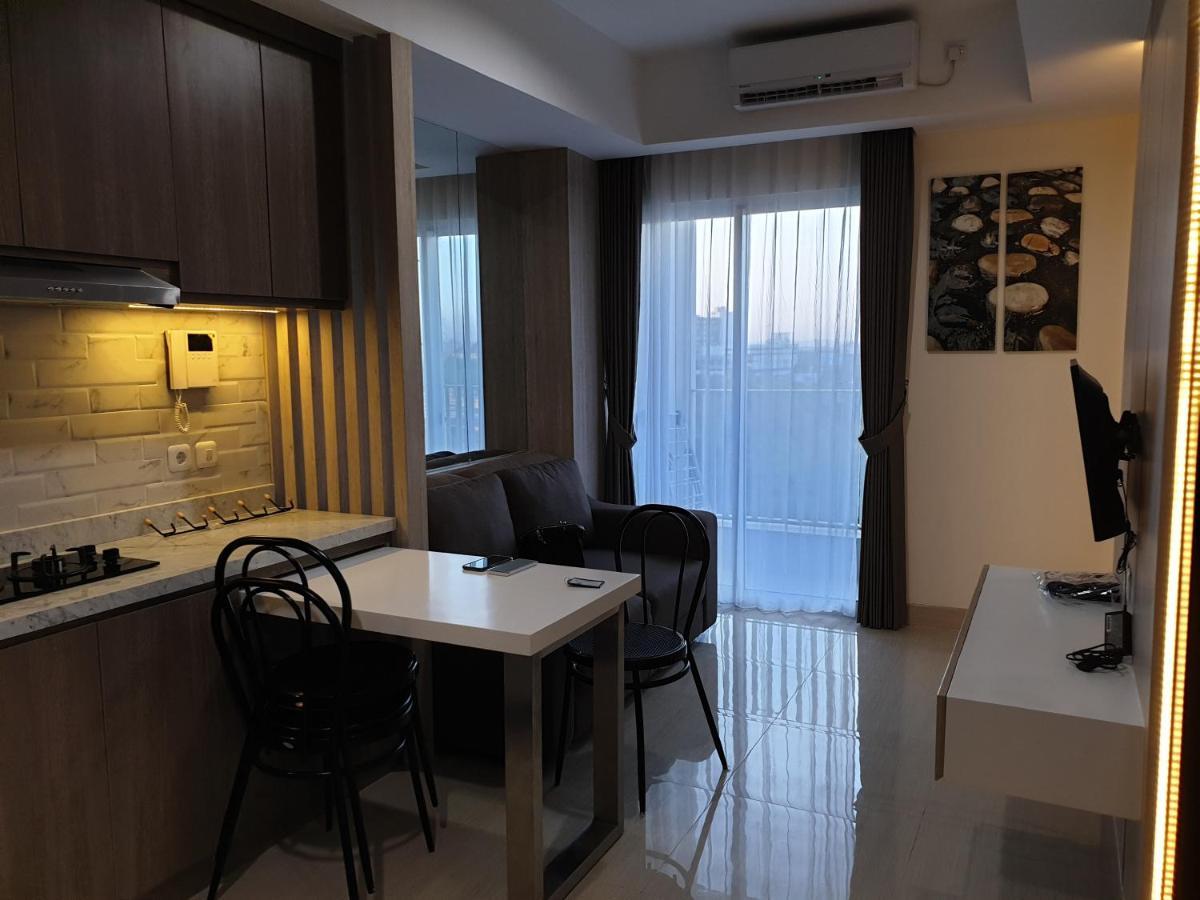 Apartemen Grand Sungkono Lagoon Venetian. Сурабая Екстер'єр фото